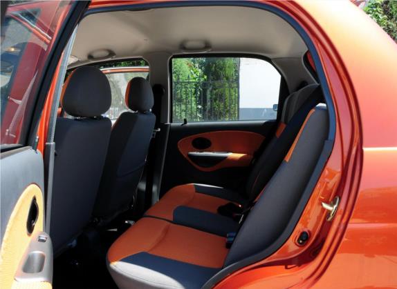 乐驰 2010款 1.0L P-TEC手动时尚型 车厢座椅   后排空间