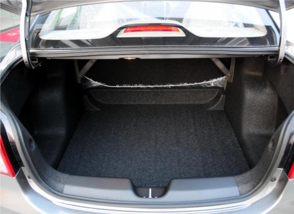 宝骏630 2011款 1.5L 手动标准型 车厢座椅   后备厢