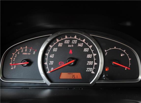 宝骏630 2011款 1.5L 手动舒适型 中控类   仪表盘