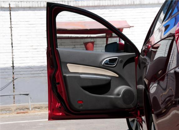宝骏630 2012款 1.5L DVVT自动精英型 车厢座椅   前门板