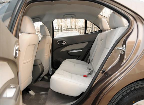 宝骏630 2012款 1.5L DVVT手动舒适型 车厢座椅   后排空间