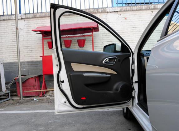 宝骏630 2012款 1.8L 手动舒适型 车厢座椅   前门板
