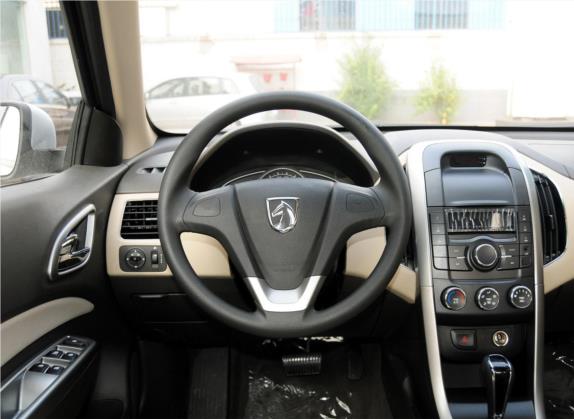 宝骏630 2012款 1.8L 自动舒适型 中控类   驾驶位