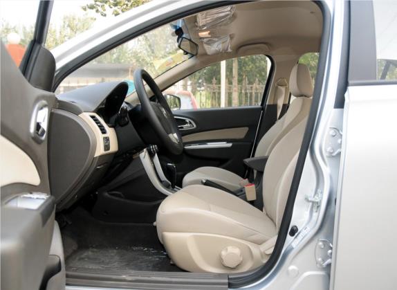 宝骏630 2012款 1.8L 自动舒适型 车厢座椅   前排空间