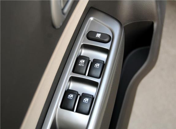 宝骏630 2012款 1.8L 自动舒适型 车厢座椅   门窗控制