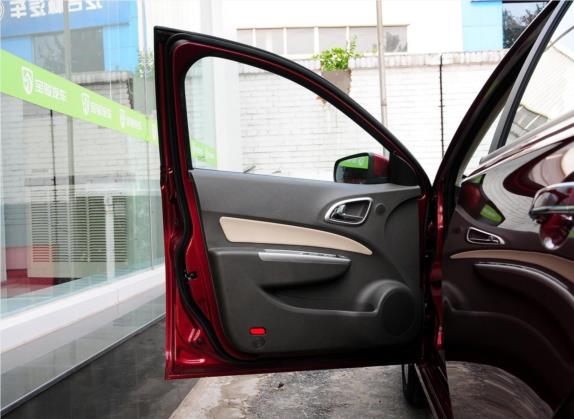 宝骏630 2012款 1.8L 自动精英型 车厢座椅   前门板