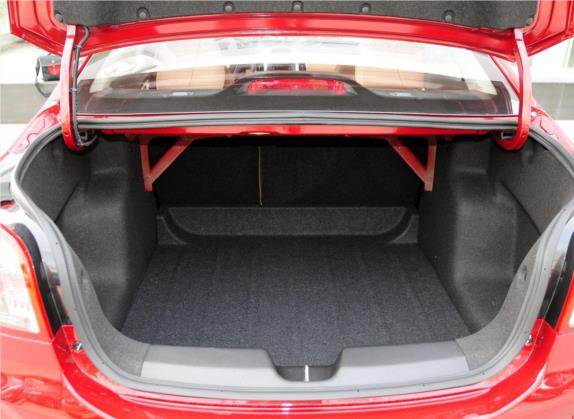 宝骏630 2013款 1.5L 手动舒适型 车厢座椅   后备厢