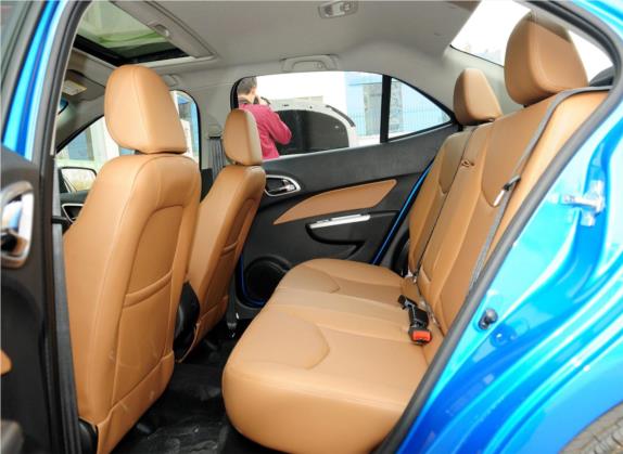 宝骏630 2013款 1.5L 手动精英型 车厢座椅   后排空间