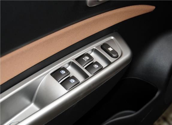 宝骏630 2013款 1.5L 自动舒适型 车厢座椅   门窗控制