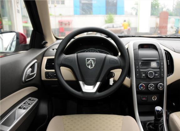 宝骏630 2013款 1.5L 手动标准型 中控类   驾驶位