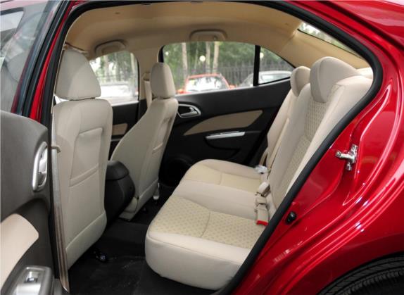 宝骏630 2013款 1.5L 手动标准型 车厢座椅   后排空间