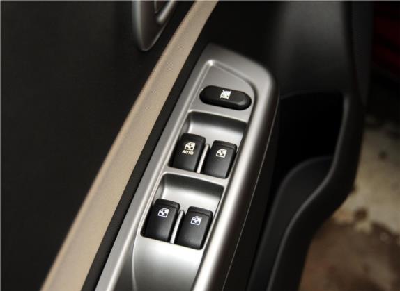宝骏630 2013款 1.5L 手动标准型 车厢座椅   门窗控制
