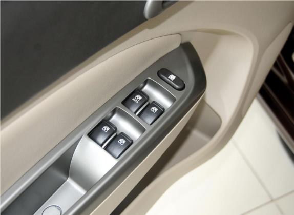 宝骏630 2014款 1.5L 手动舒适型 车厢座椅   门窗控制