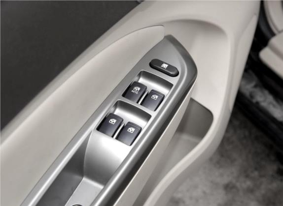 宝骏630 2014款 1.5L 自动舒适型 车厢座椅   门窗控制