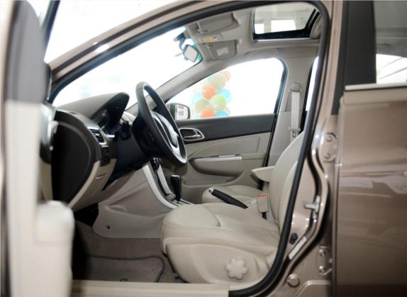 宝骏630 2014款 1.5L 自动精英型 车厢座椅   前排空间