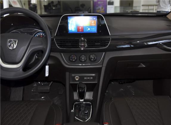 宝骏630 2016款 1.5L 自动舒适型 中控类   中控台