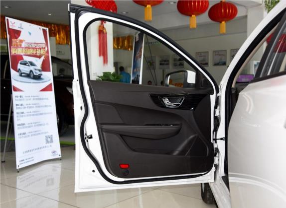 宝骏630 2016款 1.5L 自动舒适型 车厢座椅   前门板
