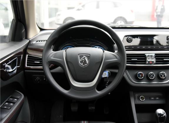 宝骏630 2016款 1.5L 手动标准型 中控类   驾驶位