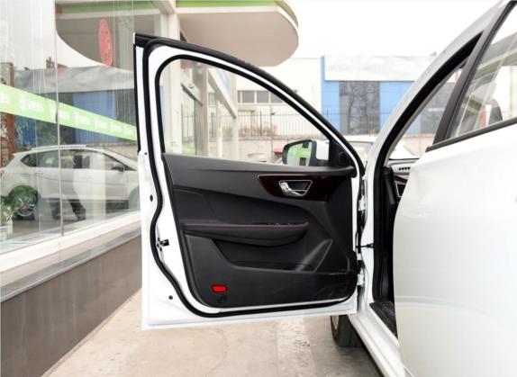 宝骏630 2016款 1.5L 手动标准型 车厢座椅   前门板