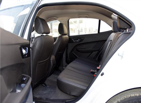 宝骏630 2016款 1.5L 手动舒适型 车厢座椅   后排空间