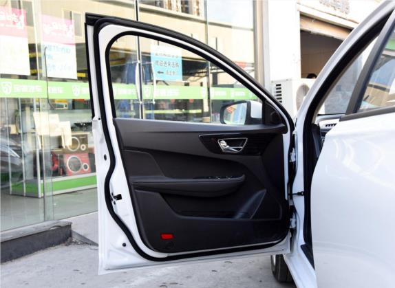 宝骏630 2016款 1.5L 手动舒适型 车厢座椅   前门板
