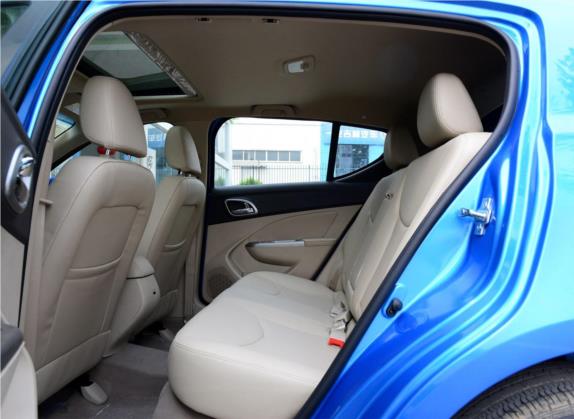 宝骏610 2014款 1.5L 自动豪华型 车厢座椅   后排空间