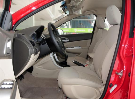 宝骏610 2014款 1.5L 手动标准型 车厢座椅   前排空间