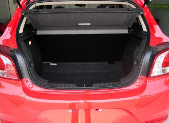 宝骏610 2014款 1.5L 手动标准型 车厢座椅   后备厢