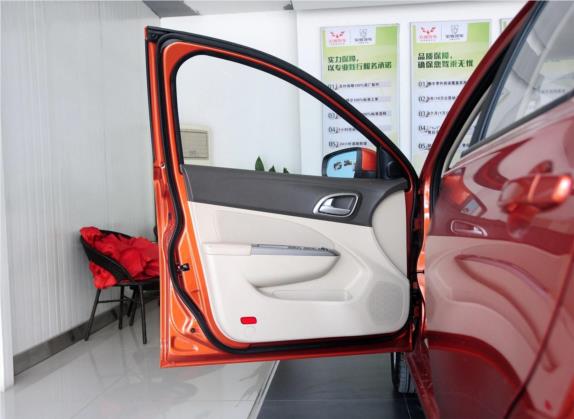 宝骏610 2014款 1.5L 手动舒适型 车厢座椅   前门板