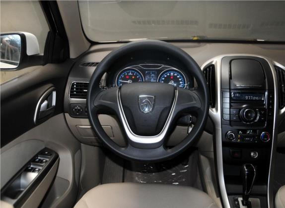 宝骏610 2014款 1.5L 自动舒适型 中控类   驾驶位