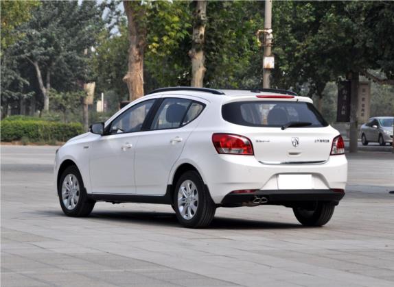 宝骏610 2014款 CROSS 1.5L 手动标准型 外观   斜后