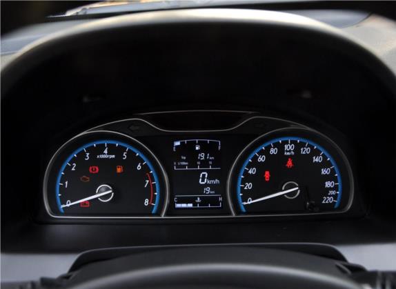 宝骏610 2014款 CROSS 1.5L 手动标准型 中控类   仪表盘