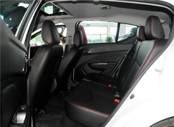 宝骏610 2014款 CROSS 1.5L 自动豪华型 车厢座椅   后排空间
