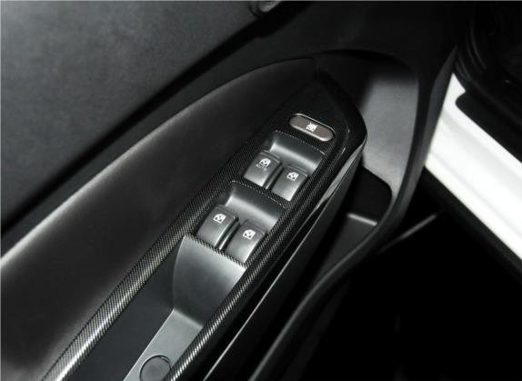 宝骏610 2014款 CROSS 1.5L 自动豪华型 车厢座椅   门窗控制