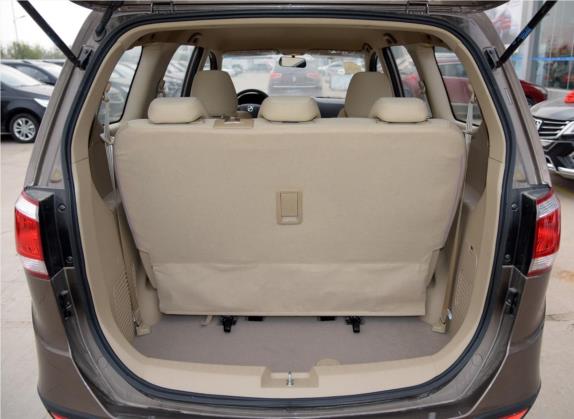 宝骏730 2014款 1.5L 手动标准型 7座 车厢座椅   后备厢