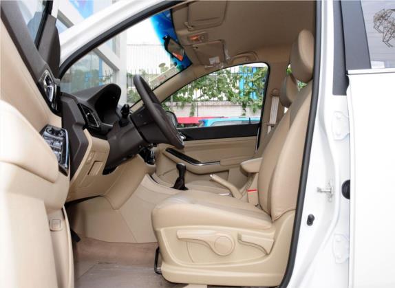 宝骏730 2014款 1.5L 手动舒适型 7座 车厢座椅   前排空间