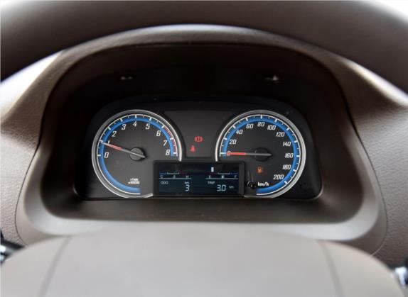 宝骏730 2014款 1.5L 手动舒适ESP版 7座 中控类   仪表盘