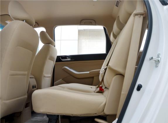 宝骏730 2016款 1.5L 手动超值型 5座 国V 车厢座椅   后排空间