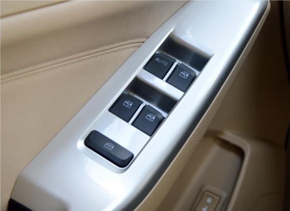 宝骏730 2016款 1.5L 手动超值型 5座 国V 车厢座椅   门窗控制