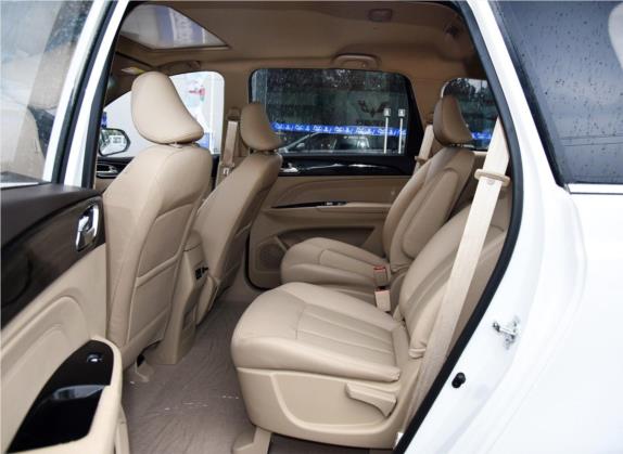 宝骏730 2016款 1.5T 手动豪华型 7座 车厢座椅   后排空间