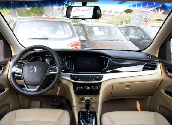 宝骏730 2016款 1.8L iAMT舒适型 7座 中控类   中控全图