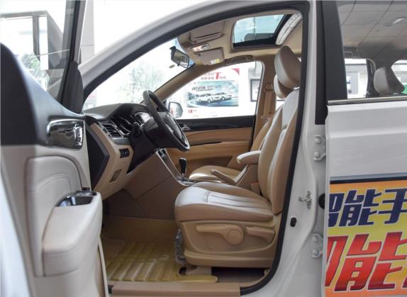 宝骏730 2016款 1.8L iAMT豪华型 7座 车厢座椅   前排空间