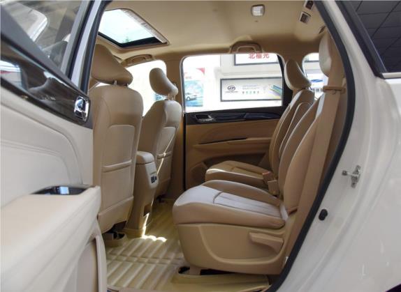 宝骏730 2016款 1.8L iAMT豪华型 7座 车厢座椅   后排空间