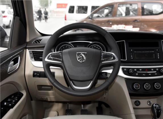 宝骏730 2016款 改款 1.5L 手动标准型 5座 中控类   驾驶位