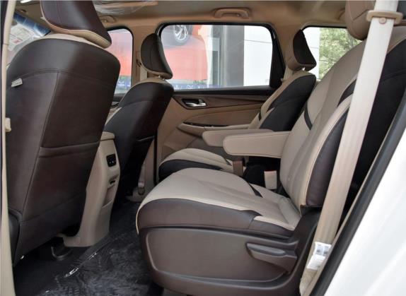宝骏730 2017款 1.8L iAMT豪华型 7座 车厢座椅   后排空间