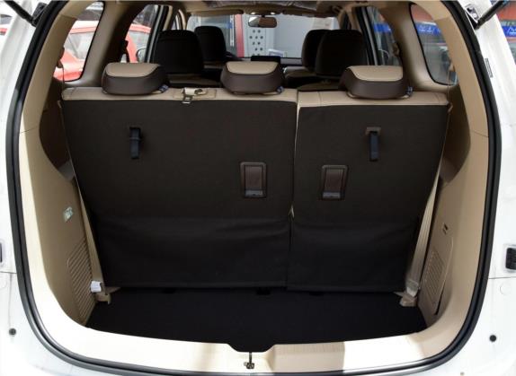 宝骏730 2017款 1.8L iAMT豪华型 7座 车厢座椅   后备厢