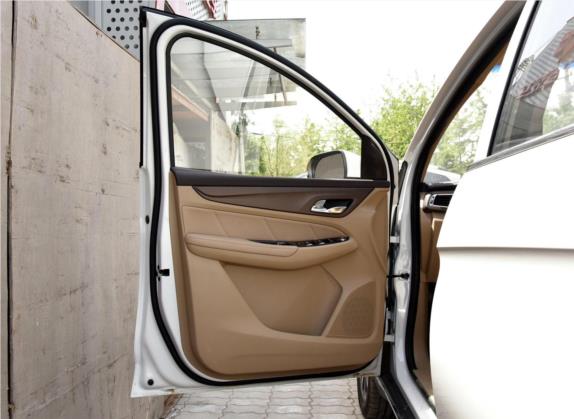 宝骏730 2017款 1.8L iAMT豪华型 7座 车厢座椅   前门板
