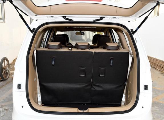 宝骏730 2017款 1.5T 手动风尚型 7座 国V 车厢座椅   后备厢