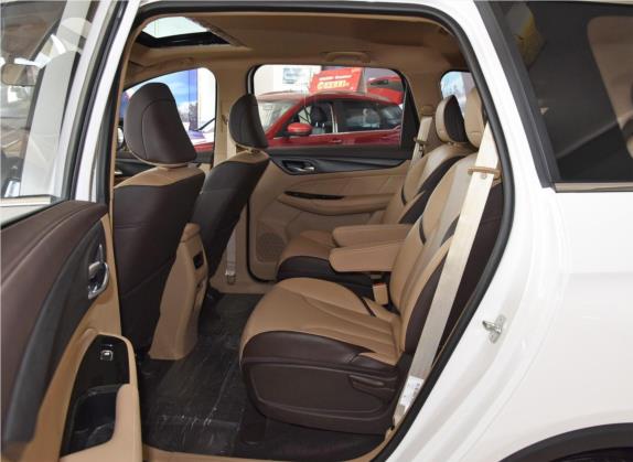 宝骏730 2019款 1.5T 手动轻混版致尚型 7座 国V 车厢座椅   后排空间