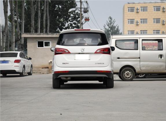 宝骏730 2019款 1.5L 手动时尚型 7座 国VI 外观   正后